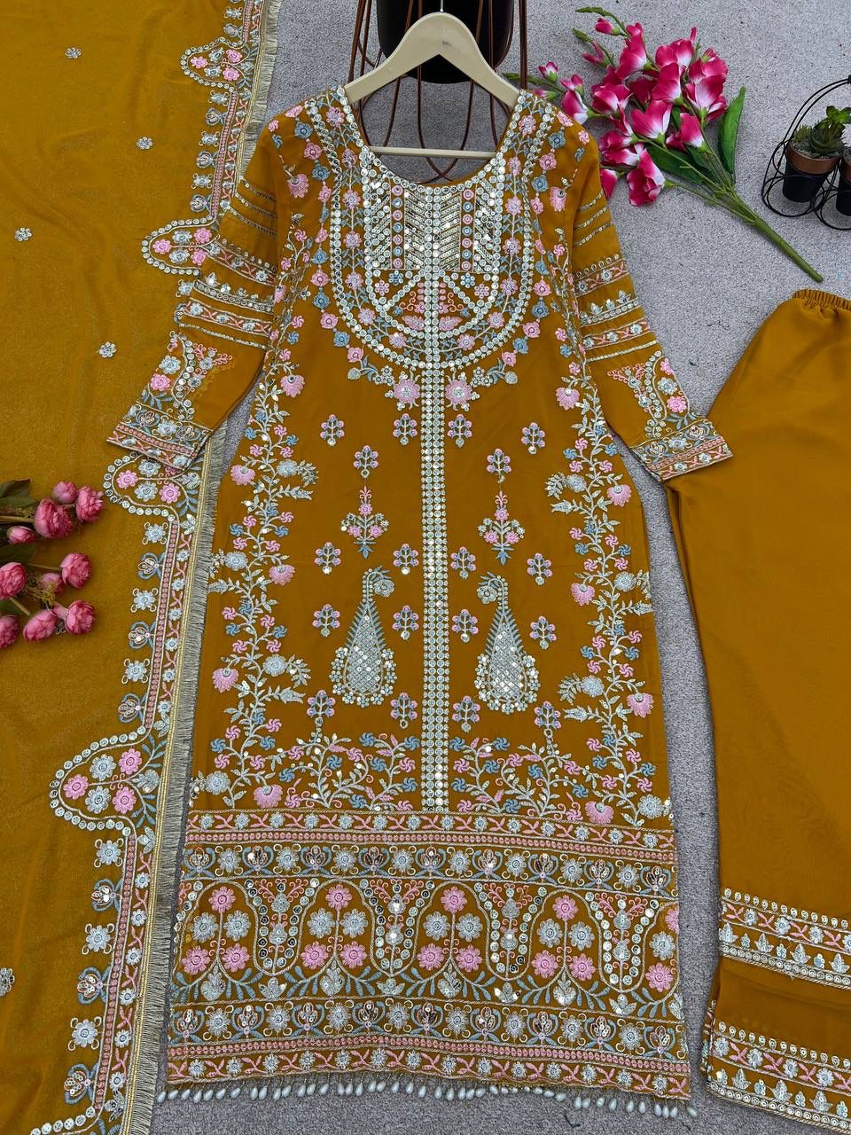 💃👚 Yellow Elegant Georgette Embroidered Suit 👚💃